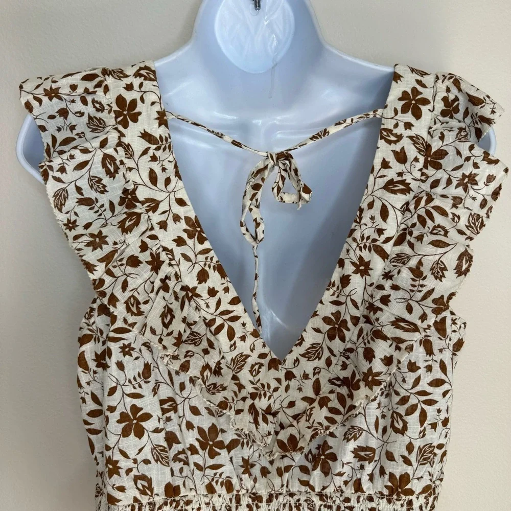 Flutter-Sleeve Floral V-Neck Tie-Back Top Size: M - Picture 12 of 16